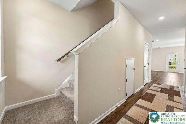 884 Still Waters Lane, Pennsburg Boro, PA 18073