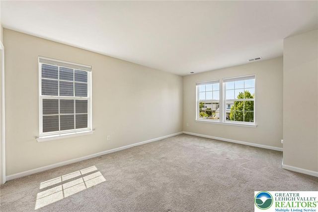 884 Still Waters Lane, Pennsburg Boro, PA 18073