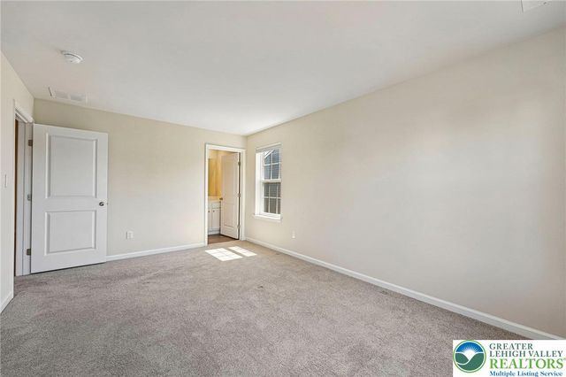884 Still Waters Lane, Pennsburg Boro, PA 18073