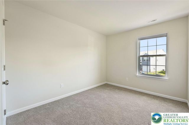 884 Still Waters Lane, Pennsburg Boro, PA 18073