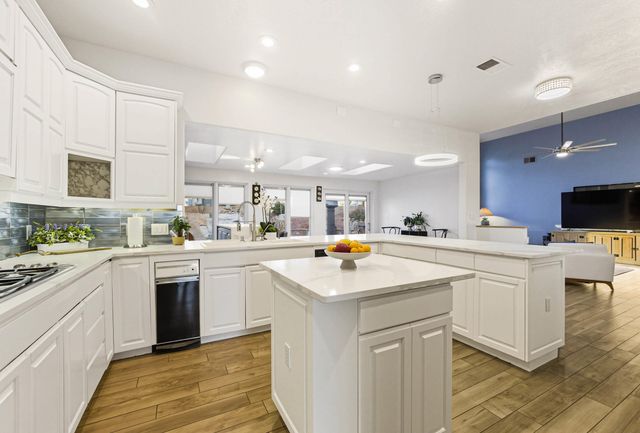 11907 San Rafael Avenue NE, Albuquerque, NM 87122