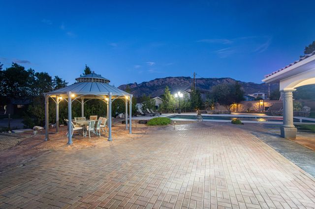 11907 San Rafael Avenue NE, Albuquerque, NM 87122
