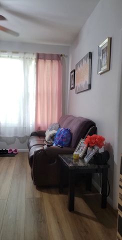4751 S Hoyne Avenue, Chicago, IL 60609