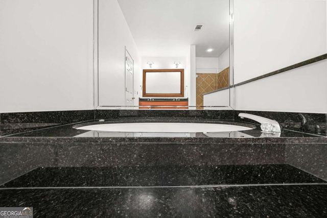 3071 Lenox Road NE 11, Atlanta, GA 30324