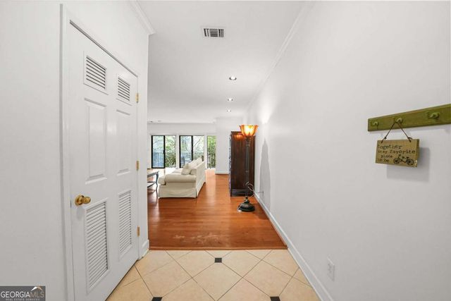 3071 Lenox Road NE 11, Atlanta, GA 30324