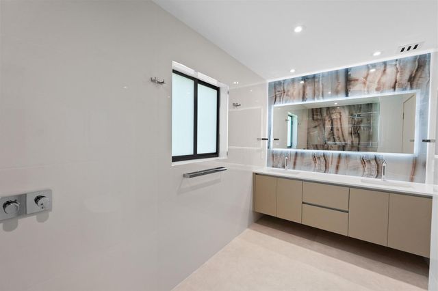 1291 Bimini Lane, Singer Island, FL 33404