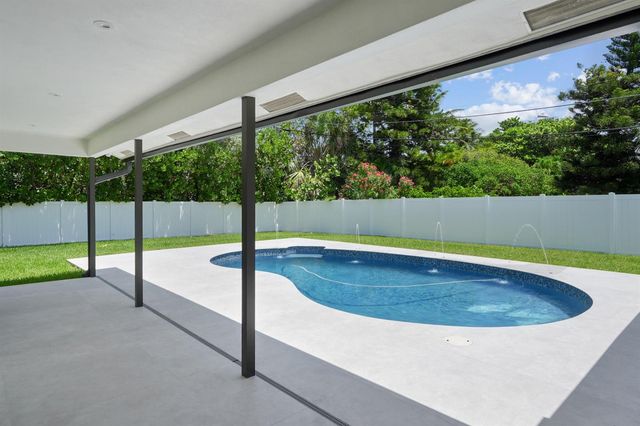 1291 Bimini Lane, Singer Island, FL 33404