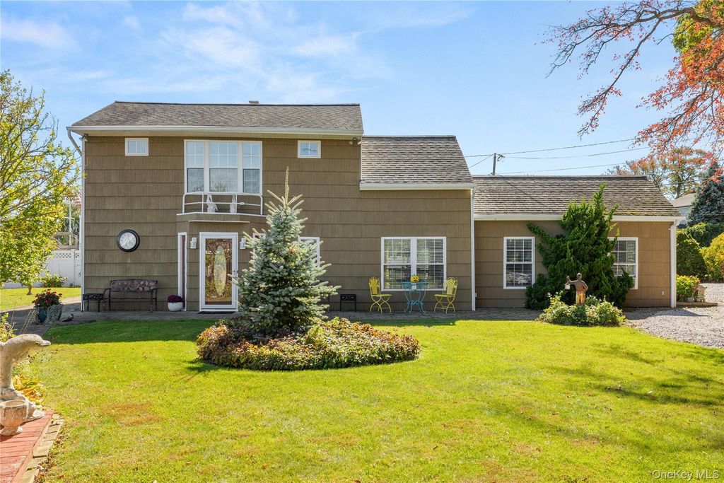 70 Featherbed Lane, Oakdale, NY 11769 — photo 5