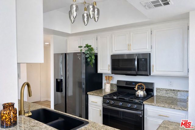 13920 Moorpark Street 308, Sherman Oaks, CA 91423