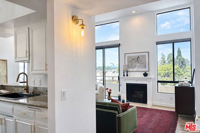 13920 Moorpark Street 308, Sherman Oaks, CA 91423