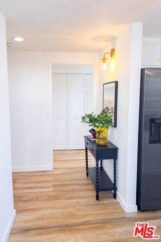 13920 Moorpark Street 308, Sherman Oaks, CA 91423