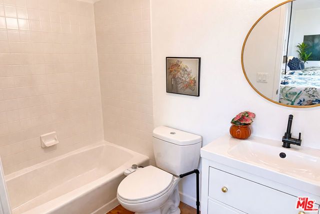 13920 Moorpark Street 308, Sherman Oaks, CA 91423