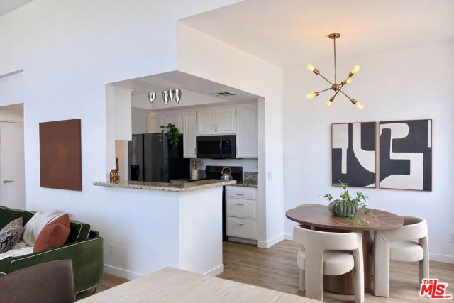 13920 Moorpark Street 308, Sherman Oaks, CA 91423