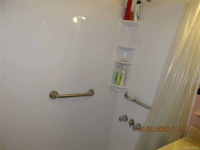 62-37 69TH Place, Middle Village, NY 11379