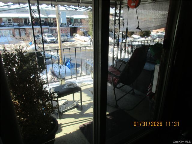 62-37 69TH Place, Middle Village, NY 11379