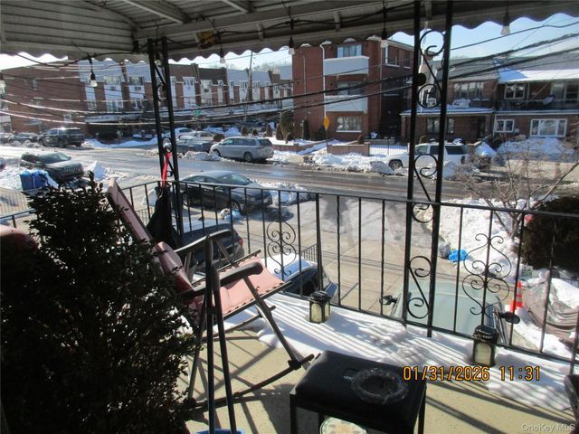 62-37 69TH Place, Middle Village, NY 11379