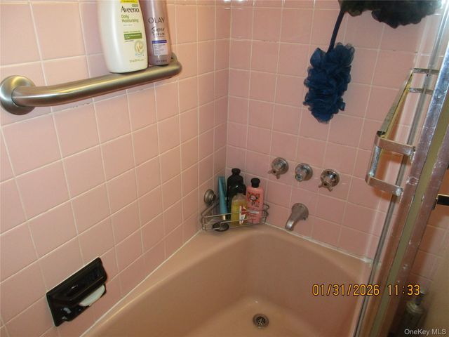 62-37 69TH Place, Middle Village, NY 11379