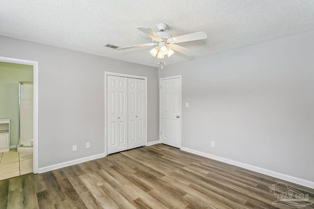 6931 Falcon Dr, Pensacola, FL 32526