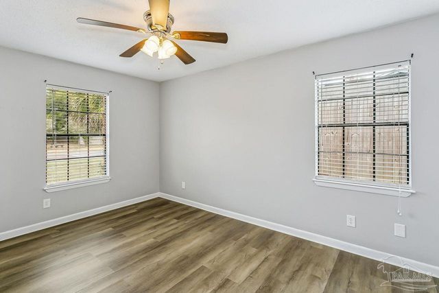 6931 Falcon Dr, Pensacola, FL 32526