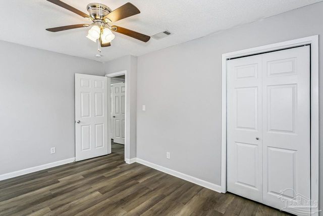 6931 Falcon Dr, Pensacola, FL 32526