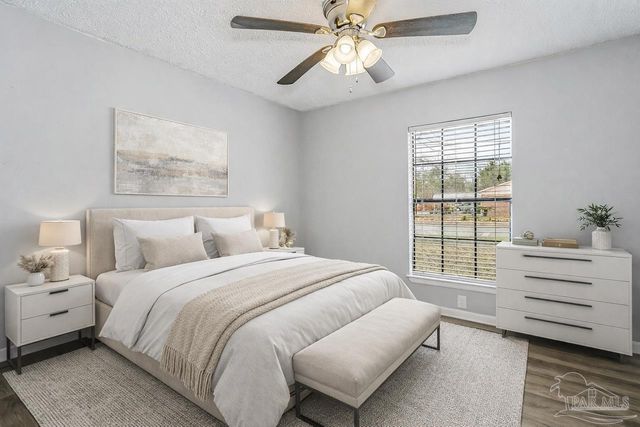 6931 Falcon Dr, Pensacola, FL 32526