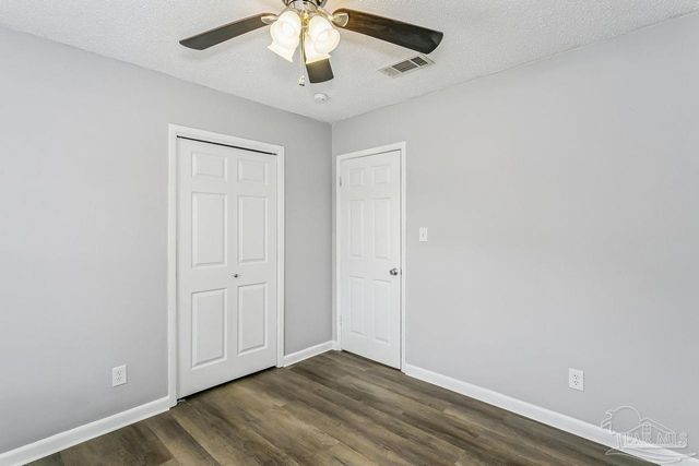 6931 Falcon Dr, Pensacola, FL 32526