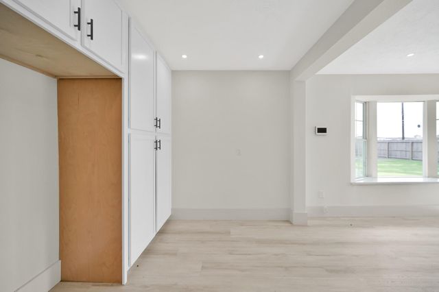 6026 Willowbend, Houston, TX 77096