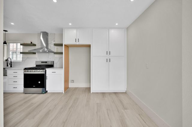 6026 Willowbend, Houston, TX 77096