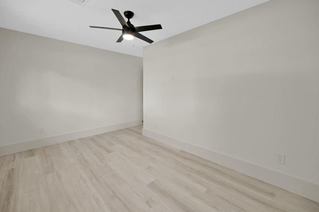 6026 Willowbend, Houston, TX 77096