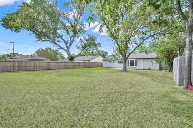 6026 Willowbend, Houston, TX 77096