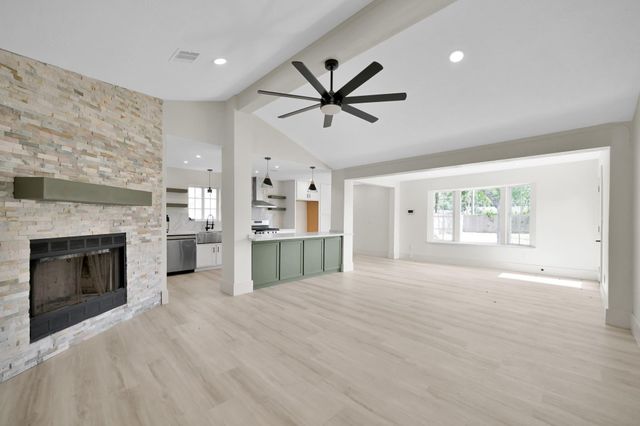 6026 Willowbend, Houston, TX 77096