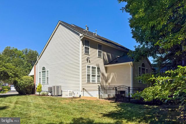 6251 ROLLING SPRING CT, Springfield, VA 22152