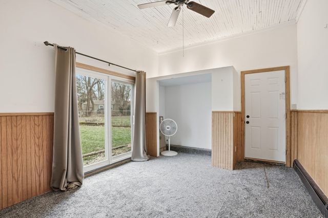 1107 W 62nd Place, Merrillville, IN 46410