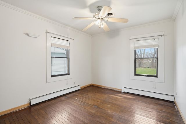 1107 W 62nd Place, Merrillville, IN 46410
