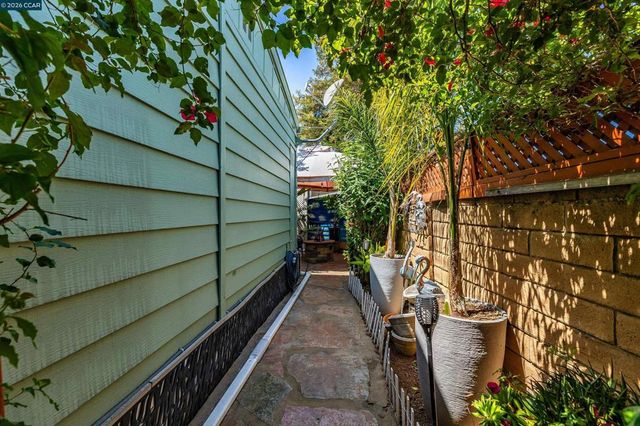 2368 Dalis Drive, Concord, CA 94520