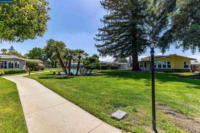 2368 Dalis Drive, Concord, CA 94520