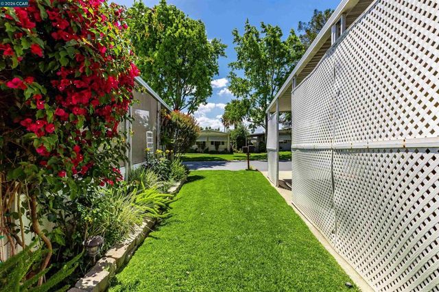2368 Dalis Drive, Concord, CA 94520