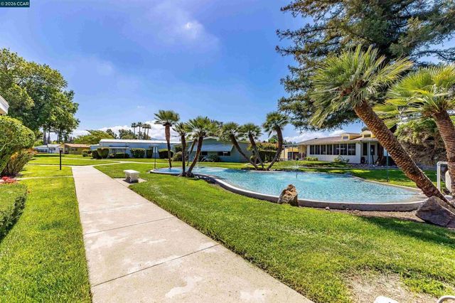 2368 Dalis Drive, Concord, CA 94520