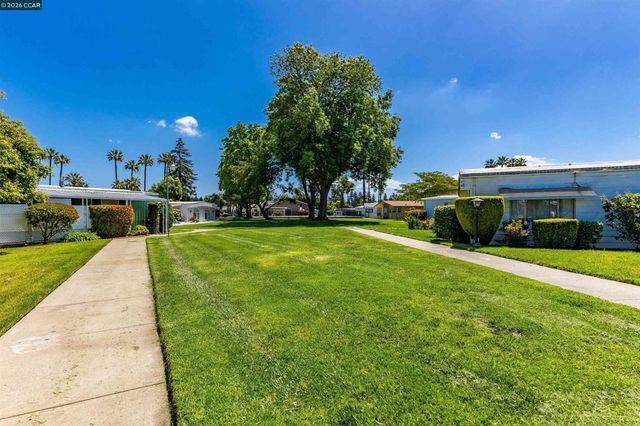 2368 Dalis Drive, Concord, CA 94520