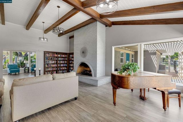 2368 Dalis Drive, Concord, CA 94520