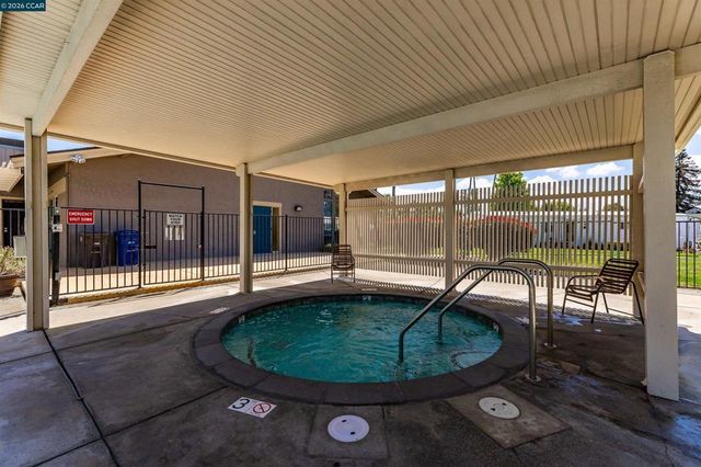 2368 Dalis Drive, Concord, CA 94520