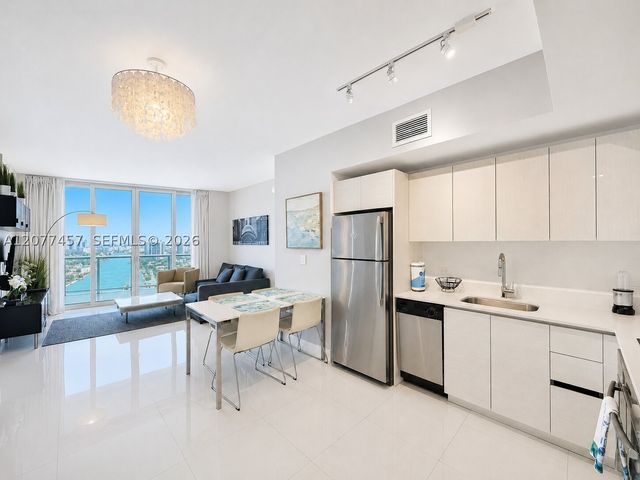 2600 E Hallandale Beach Blvd T3203, Hallandale Beach, FL 33009