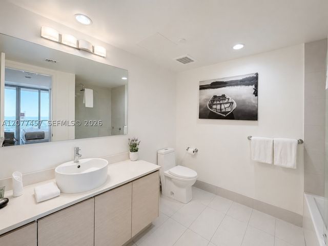 2600 E Hallandale Beach Blvd T3203, Hallandale Beach, FL 33009