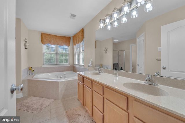 235 INVERNESS DR, Woolwich Twp, NJ 08085