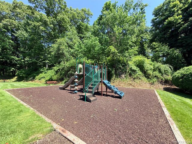 31 Saddle Trail 5, Ossining, NY 10562