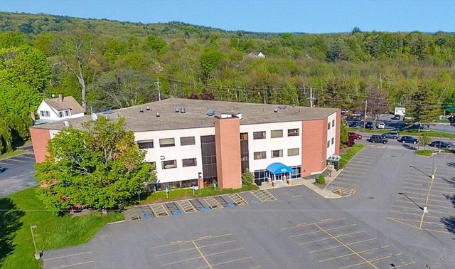 106 E Main St, Westborough, MA 01581