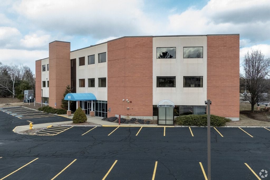 106 E Main St, Westborough, MA 01581