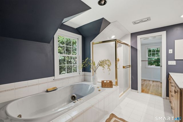 15 Sanctuary Drive, Simsbury, CT 06070
