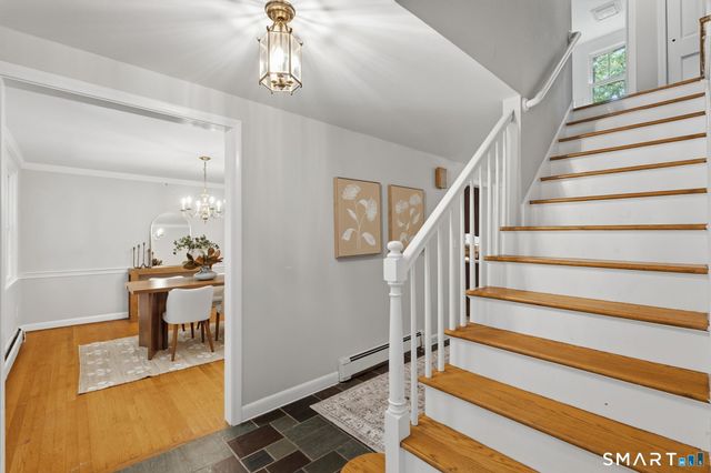 15 Sanctuary Drive, Simsbury, CT 06070