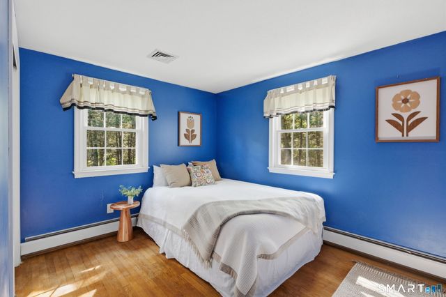 15 Sanctuary Drive, Simsbury, CT 06070